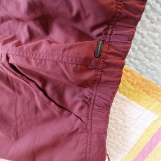 Falda pantalón trekking Quechua burdeos 46.