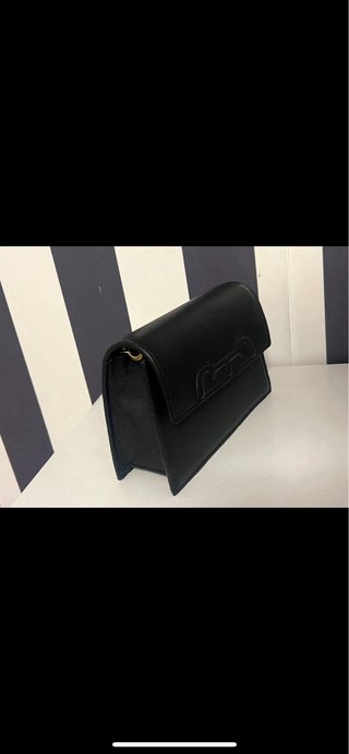 Bolso CH Doma Insignia Negro