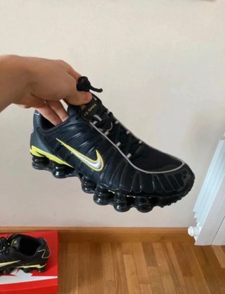 Zapatillas Nike Shox Talla 43 Negras y Amarillas