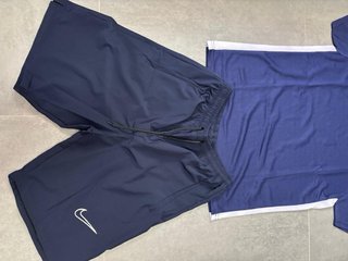 Conjunto Nike Camiseta y Pantalón Corto
