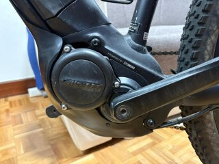 Bicicleta Eléctrica Giant Negra