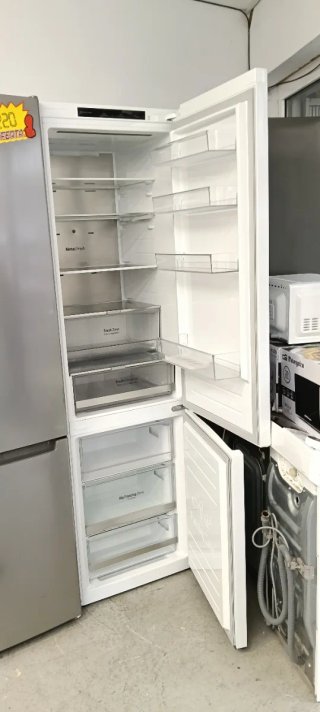 NEVERA COMBI L.G NO FROST ENERGÍA A+