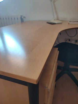 Mesa de escritorio angular madera y metal