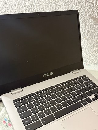 ASUS Chromebook C423N Plata