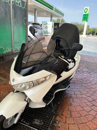 Suzuki Burgman 200 uh 2010 Blanca Itv 2027