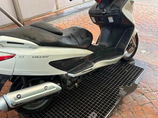Suzuki Burgman 200 uh 2010 Blanca Itv 2027