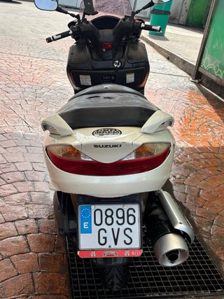 Suzuki Burgman 200 uh 2010 Blanca Itv 2027