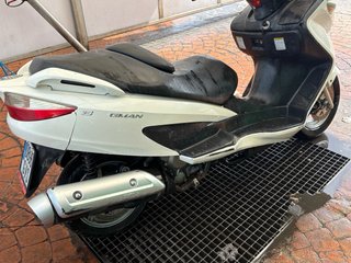 Suzuki Burgman 200 uh 2010 Blanca Itv 2027