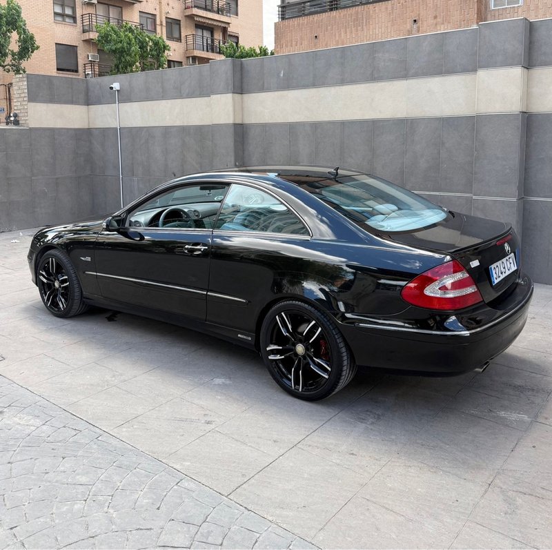 Mercedes-Benz  CLK 2003 - foto 1