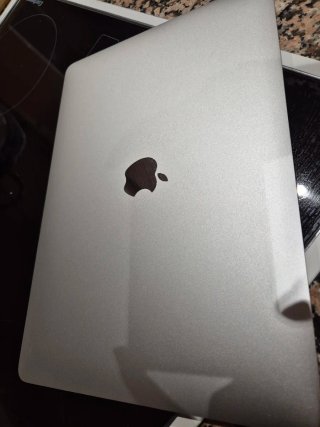 MacBook Pro 13 2020 Intel Core i7 32GB RAM 1 TB