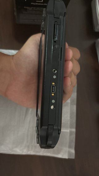 Sony PSP-E1004 Street Negra