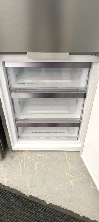 NEVERA COMBI WHIRLPOOL NO FROST ENERGÍA A+