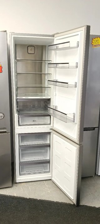 NEVERA COMBI WHIRLPOOL NO FROST ENERGÍA A+