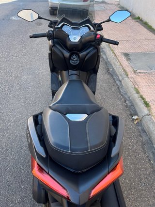 Yamaha XMAX 125cc Negra