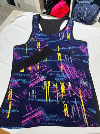 Camiseta tirantes estampada