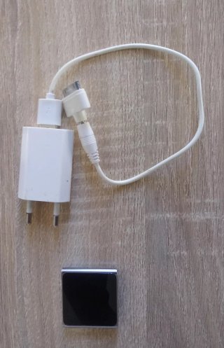Pacchetto Apple: iPhone 4S + iPad + iPod nano + Accessori