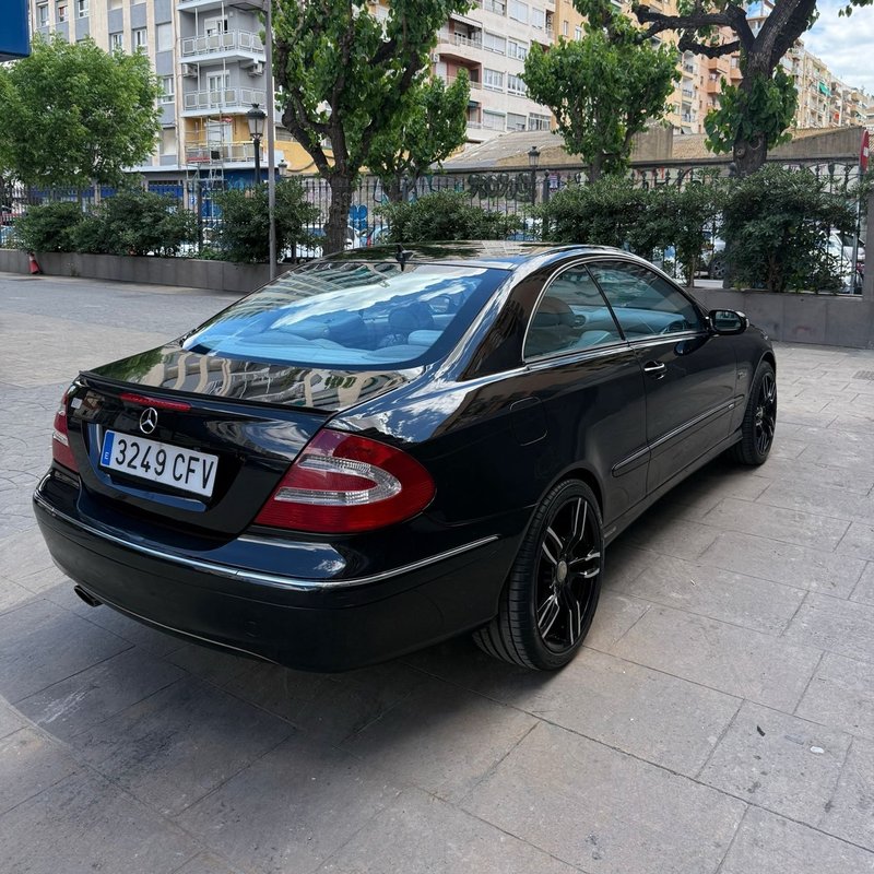 Mercedes CLK 2003 - foto 1