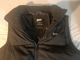 Chaleco negro acolchado