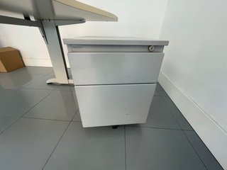 Scrivania con cassettiera beige e grigia