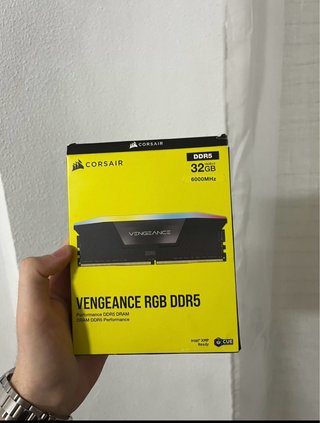 Corsair Vengeance RGB DDR5 32GB (VENDO O CAMBIO)
