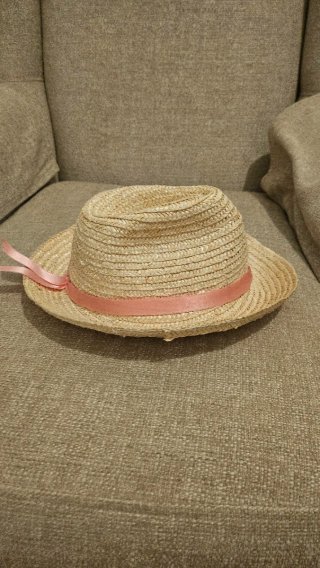 Gorro de paja para niña