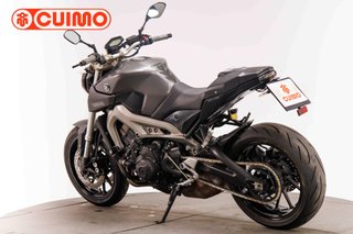 YAMAHA MT 09
