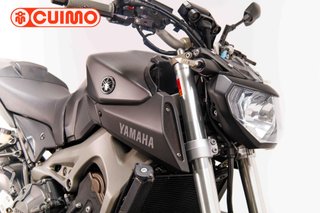 YAMAHA MT 09