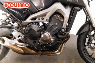 YAMAHA MT 09