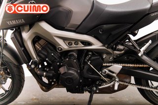 YAMAHA MT 09
