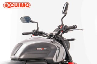 TRIUMPH TRIDENT 660