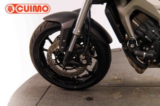 YAMAHA MT 09