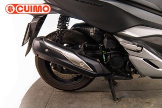 HONDA FORZA 300