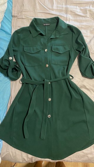 Vestido verde camisero con cinturón M