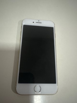 Telefoni mobili Redmi e iPhone 7