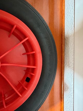 Rueda maciza antipinchazos 3.50-8