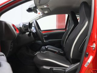 Toyota Aygo 1.0 70 x-play 53 kW (72 CV)