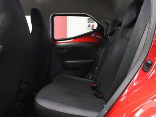 Toyota Aygo 1.0 70 x-play 53 kW (72 CV)