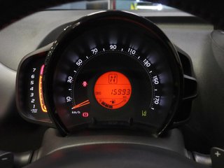 Toyota Aygo 1.0 70 x-play 53 kW (72 CV)