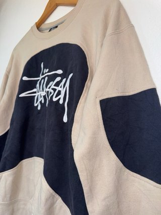 Sudadera Stüssy Beige y Negra Bordada