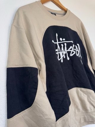 Sudadera Stüssy Beige y Negra Bordada