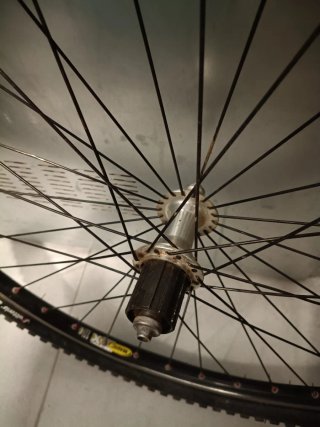 Rueda trasera Mavic 26 MTB