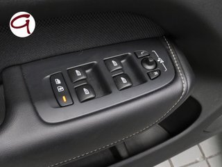 Volvo XC60 T6 Recharge R-Design AWD Auto 250 kW (340 CV)