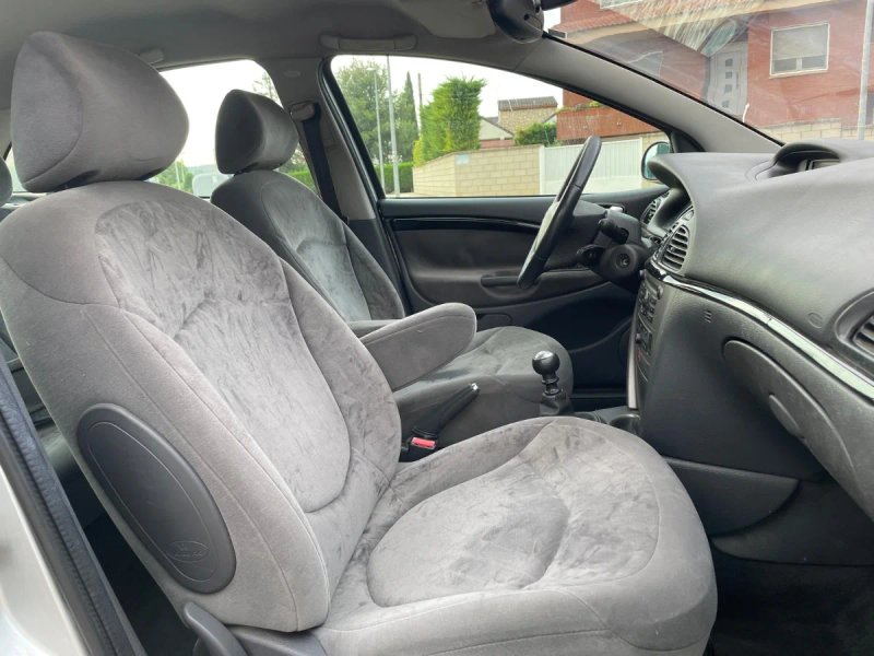 Citroën C5 2.0 HDI S 2008, foto 20