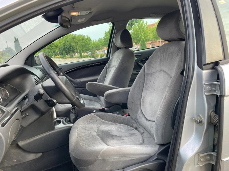Citroën C5 2.0 HDI S 2008, foto 21