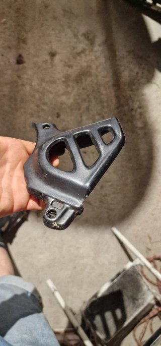 Cubre piñón motor AM6