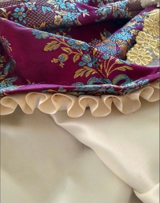 Vestido de Fallera Burdeos con Detalles Dorados