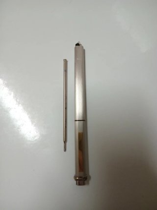 Bolígrafo Cartier Plata y los tres oros de Cartier