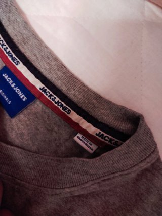 Camiseta Jack & Jones gris talla M