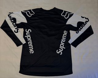 Camiseta Supreme x Fox