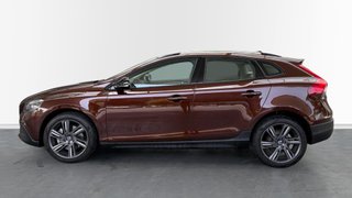 VOLVO V40 CROSS COUNTRY berlina con porton 2.0 D3 SUMMUM AUTO 5P